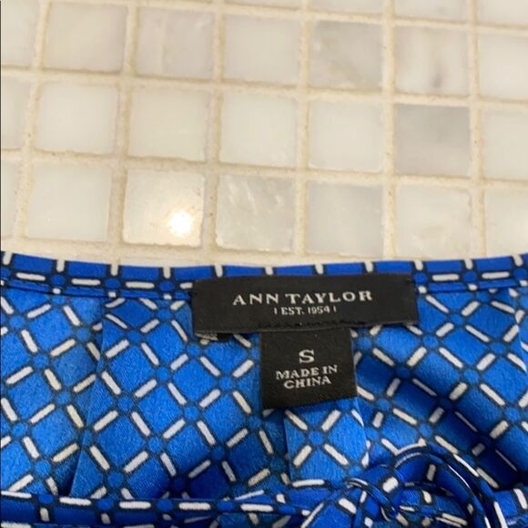 Ann Taylor Blue 3/4 Blouse - Picture 2 of 4